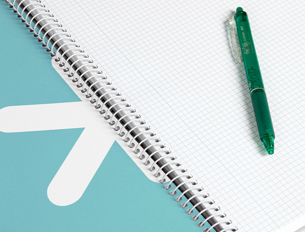 CADERNO ESPIRAL LIDERPAPEL DIN A4 ANTARTIK CAPA DURA 80 F 100 GR QUADRICULA 5 MM COM MARGEM COR MENTA