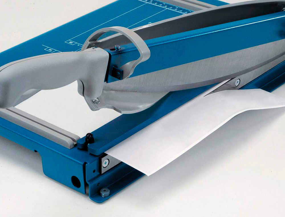 CISALHA DAHLE PROFISSIONAL PREMIUM 561 DE ALAVANCA DIN A4 METALICA CAPACIDADE DE CORTE 35 FOLHAS