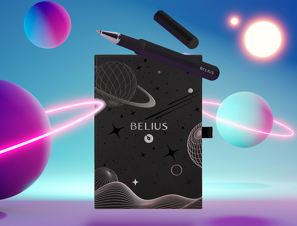 ROLLER E BOLSA EM IMITACAO PELE BELIUS SPACE B DESENHO MINIMALISTA PRETO TINTA AZUL CAIXA DESIGN