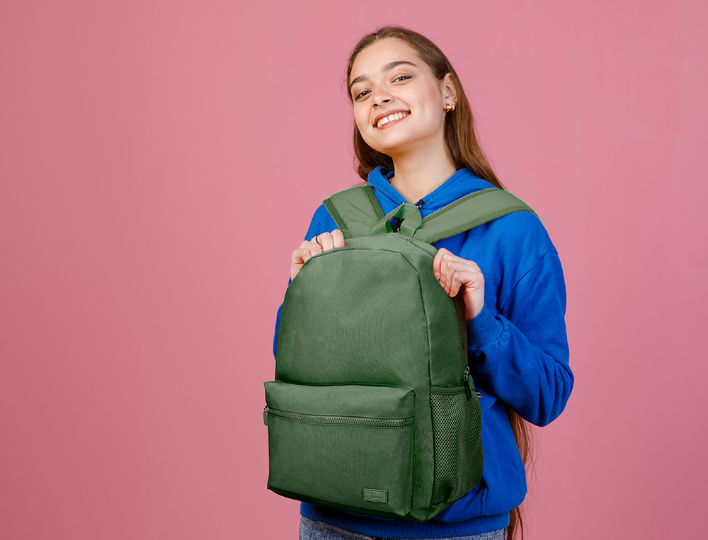 MOCHILA ESCOLAR LIDERPAPEL BOLSO LATERAL ELASTICO COR VERDE MILITAR 400X125X300 MM