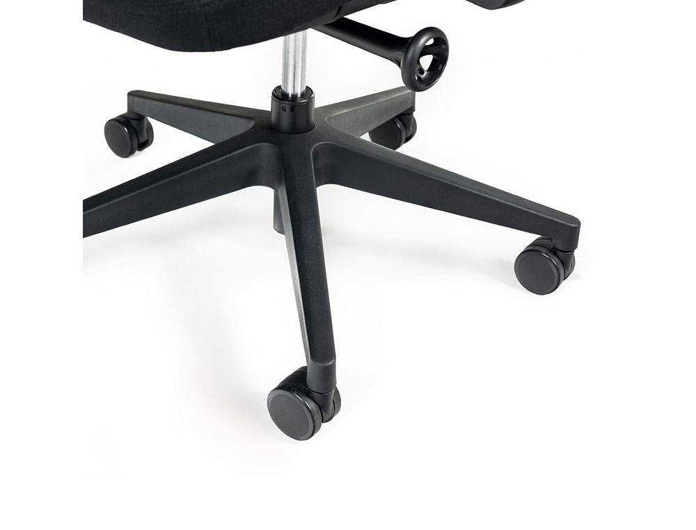 CADEIRA DE DIRECAO ROCADA BRACOS REGULAVEIS BASE POLIMERO ENCOSTO E ASSENTO TECIDO ANTI FOGO PRETO 610X680X1075 MM