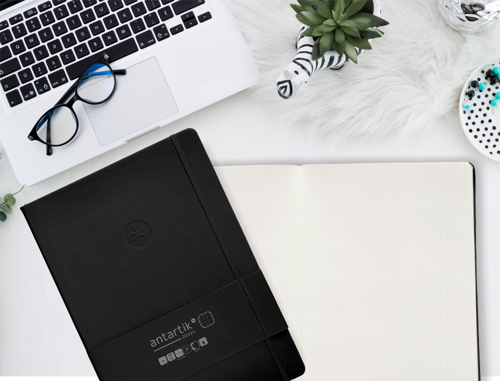 CADERNO COM ELASTICO ANTARTIK NOTES CAPA DURA A4 PONTILHADO PRETO 100 FOLHAS 80 GR FSC