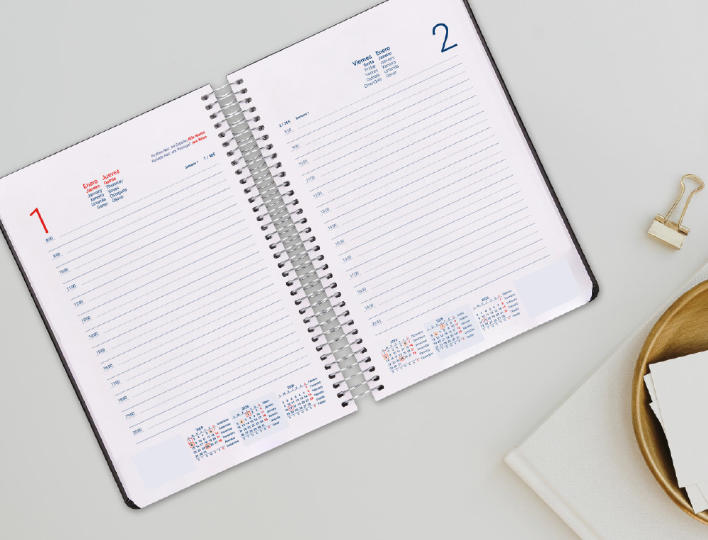 AGENDA ESPIRAL LIDERPAPEL SYROS 15X21 2026 DIA PAGINA TURQUESA PAPEL 60 GR FSC