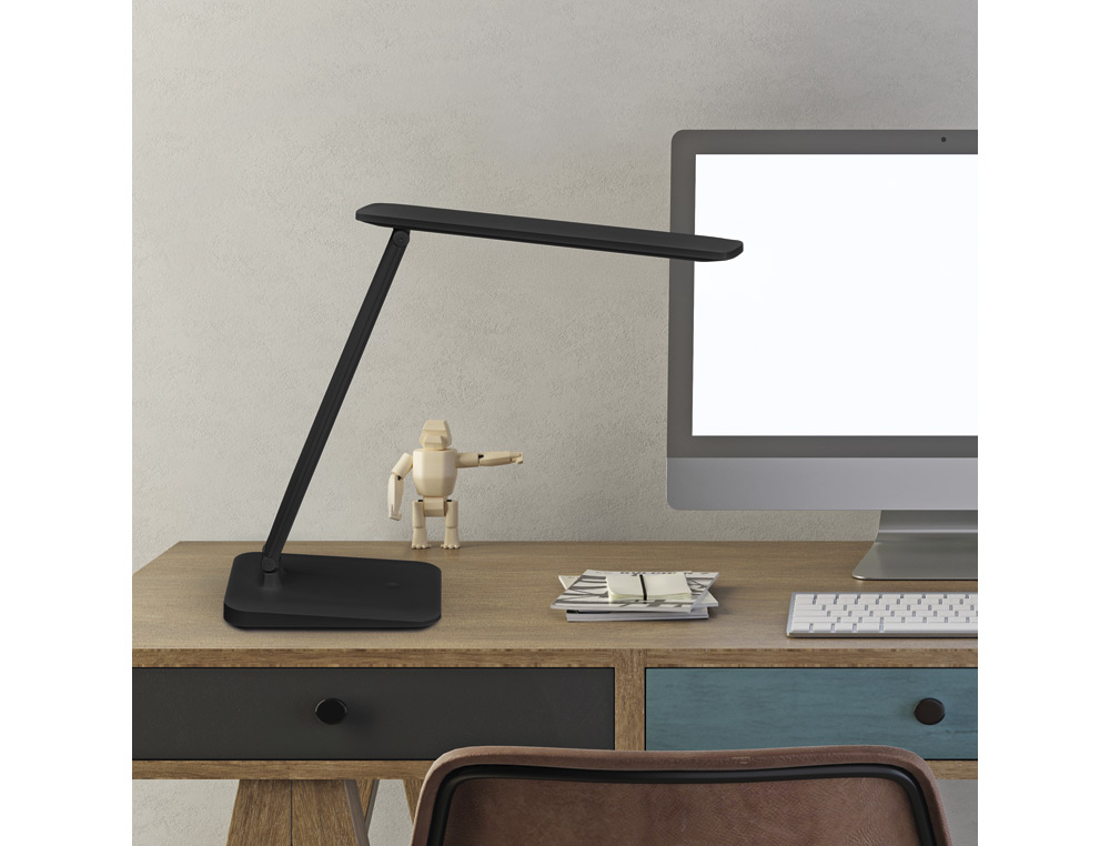 CANDEEIRO DE ESCRITORIO MAUL SALLY LED COM BATERIA TRES NIVEIS INTENSIDADE COR PRETO